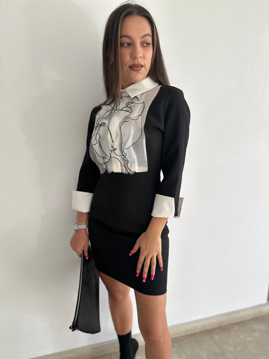 Черно-бяла дамска рокля с бяла яка, маншети и голямо жабо (рюш) на гърдите, вталена кройка, модел Elicia