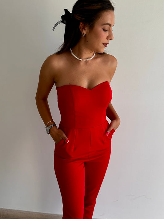 Червен дамски елегантен гащеризон с вталена кройка, бюстие (без презрамки) и тесен крачол, модел Elicia