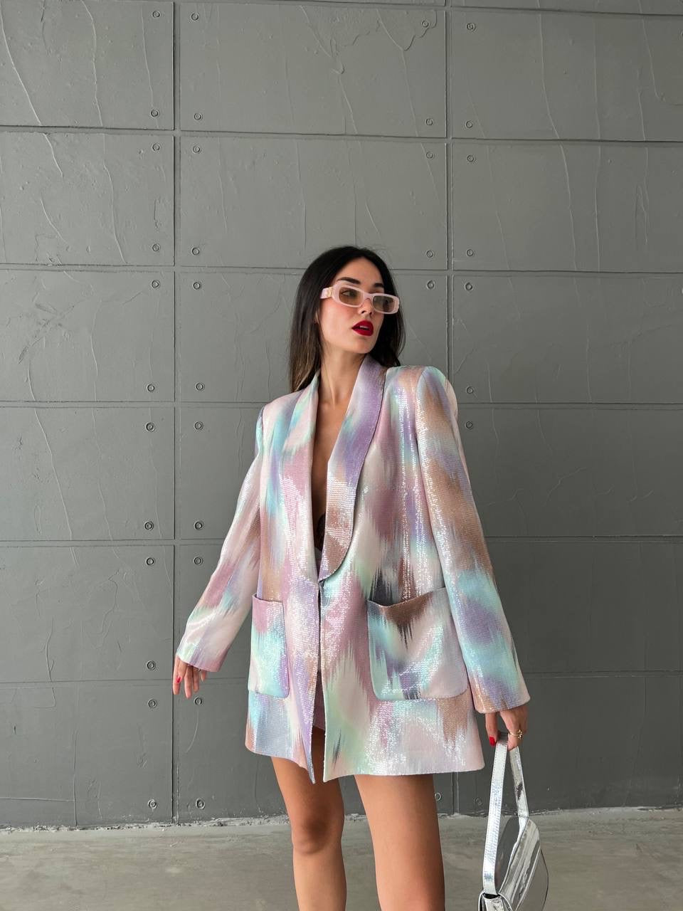Дамски ефектен комплект сако и къса пола, преливащи пастелни цветове, с пайети, модел Elicia