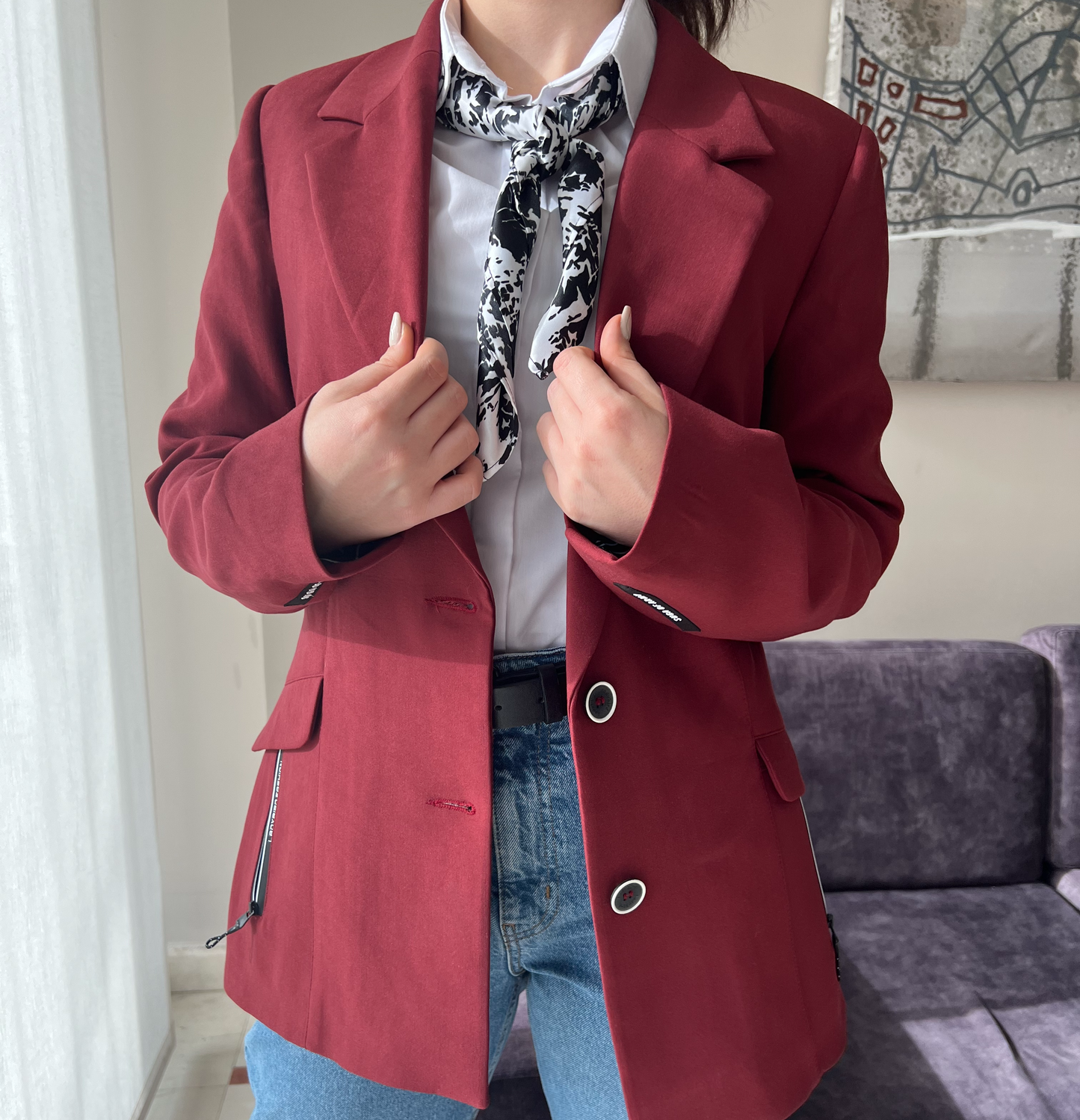 Дамско спортно-елегантно сако в цвят бордо, дълъг ръкав, с копчета и декоративни ципове/детайли, модел Elicia